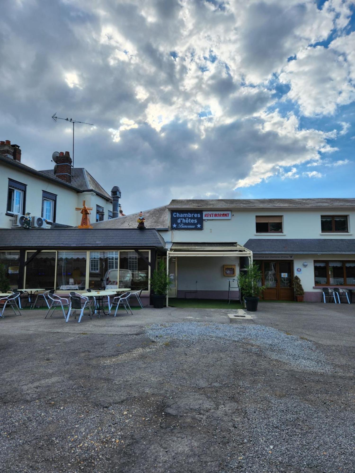 Harbonnières Hotel 2*